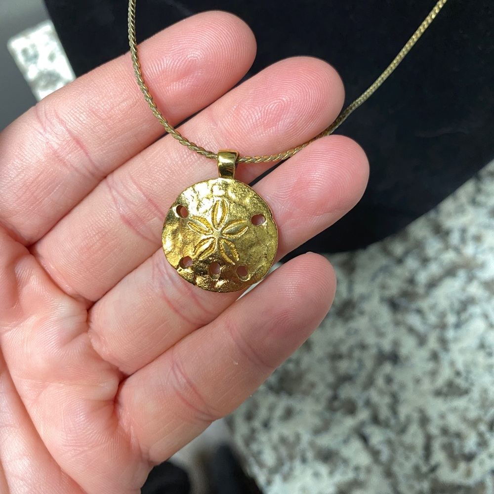 $8 Necklace Sale! Monet Gold Sand Dollar vintage necklace